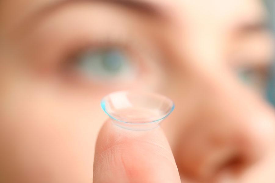 Aunque los médicos pueden prescribir lentes de contacto monofocales con la seguridad de que no promoverán una progresión clínicamente significativa de la miopía en comparación con las gafas monofocales, todavía hay mejores opciones disponibles para los niños miopes en forma de intervenciones de control de la miopía.