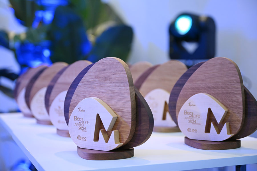 Conozca a continuación, de qué manera se llevó a cabo la presentación del Premio CSE a gafas sostenibles certificadas y conferencias médicas.