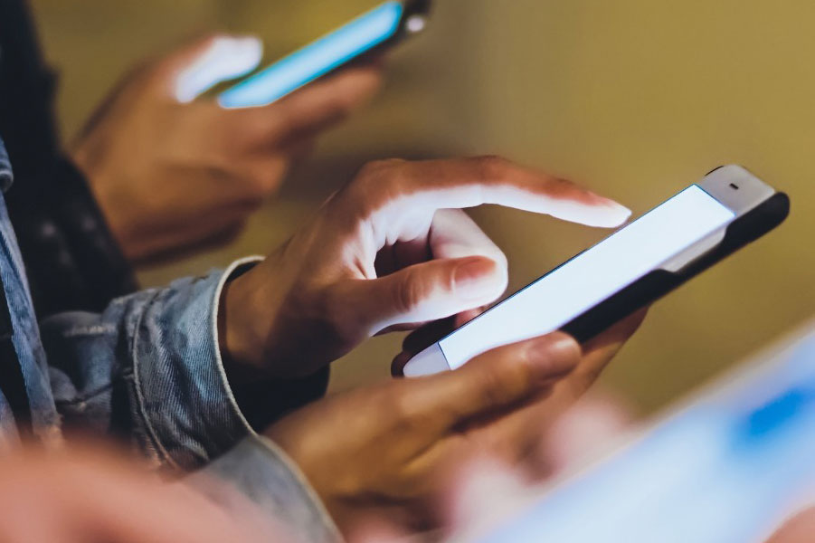 A medida que navegamos por el panorama digital, es fundamental comprender la relación matizada entre los dispositivos digitales y la miopía.